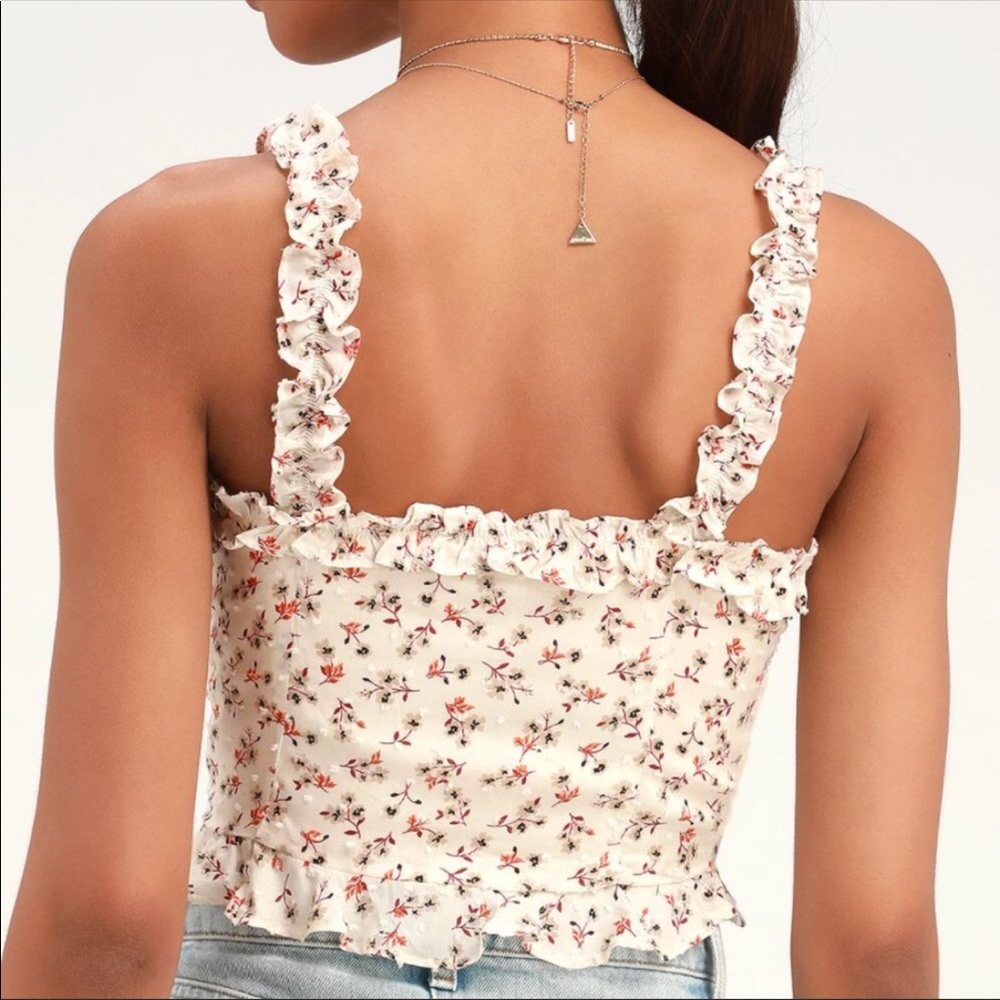 Lulu’s Cream Floral Print Button-Up Ruffled Crop - Picture 2 of 14